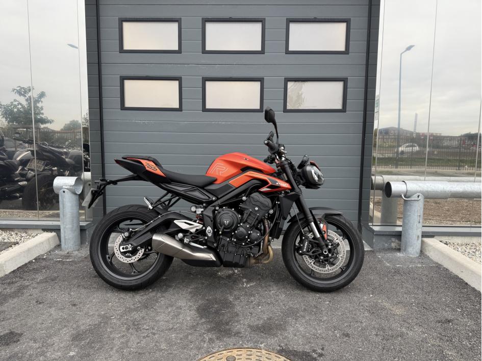 TRIUMPH STREET TRIPLE 765 R