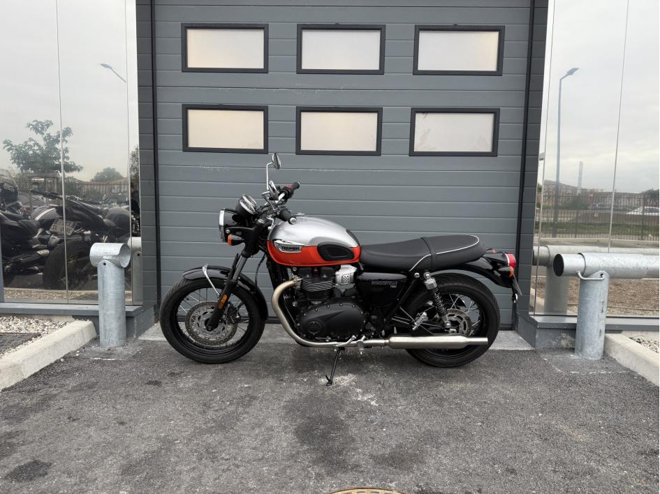 TRIUMPH Bonneville T100