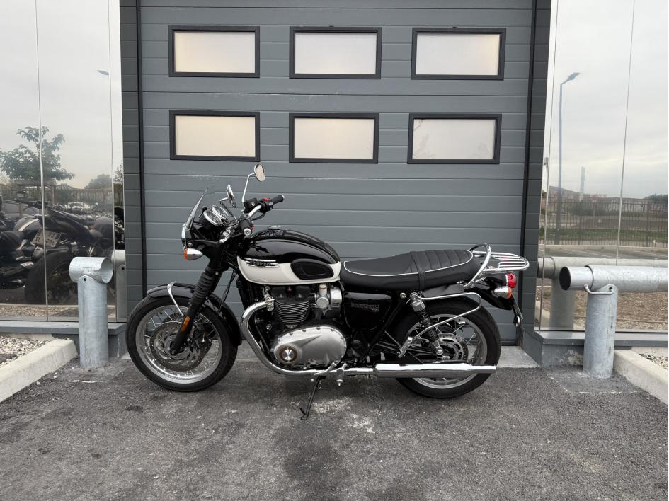 TRIUMPH BONNEVILLE T120