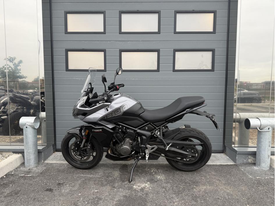TRIUMPH TIGER 800