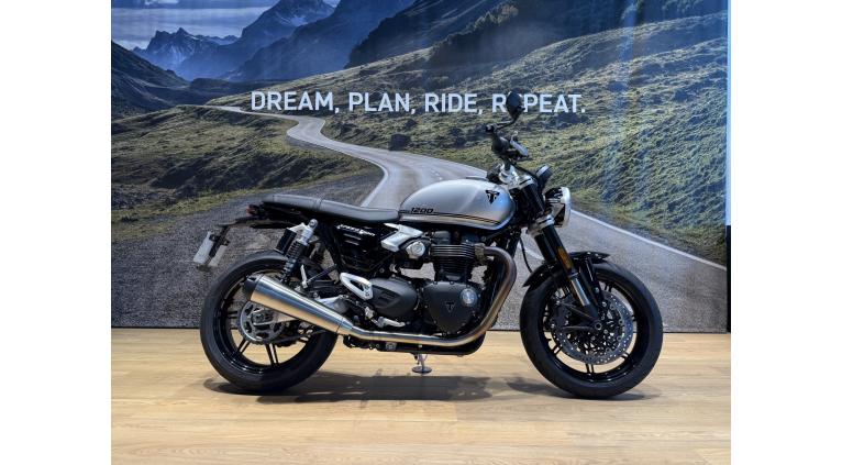 TRIUMPH SPEED TWIN 1200