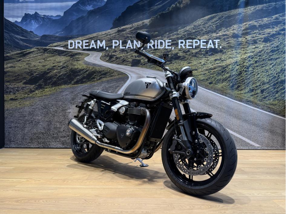 TRIUMPH SPEED TWIN 1200 GARANTIE 24 MOIS