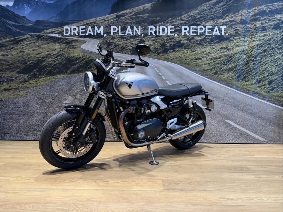 TRIUMPH SPEED TWIN 1200 GARANTIE 24 MOIS