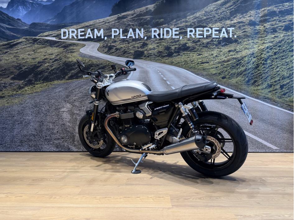TRIUMPH SPEED TWIN 1200 GARANTIE 24 MOIS